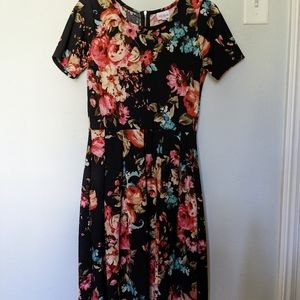 Small LuLaRoe Black Floral Amelia Dress